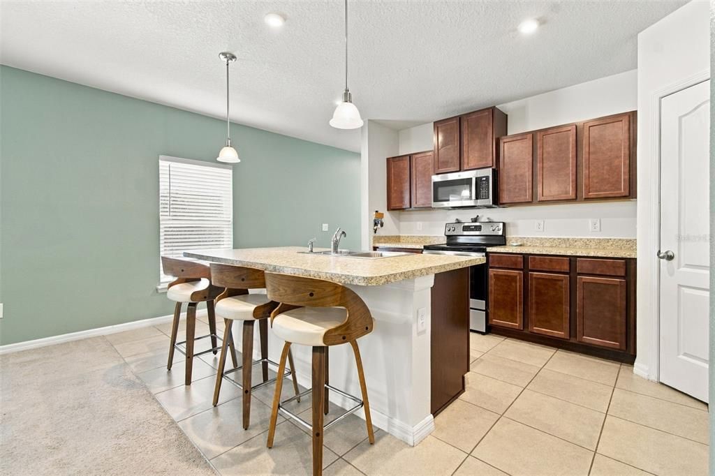 En Venta: $300,000 (3 camas, 2 baños, 1530 Pies cuadrados)