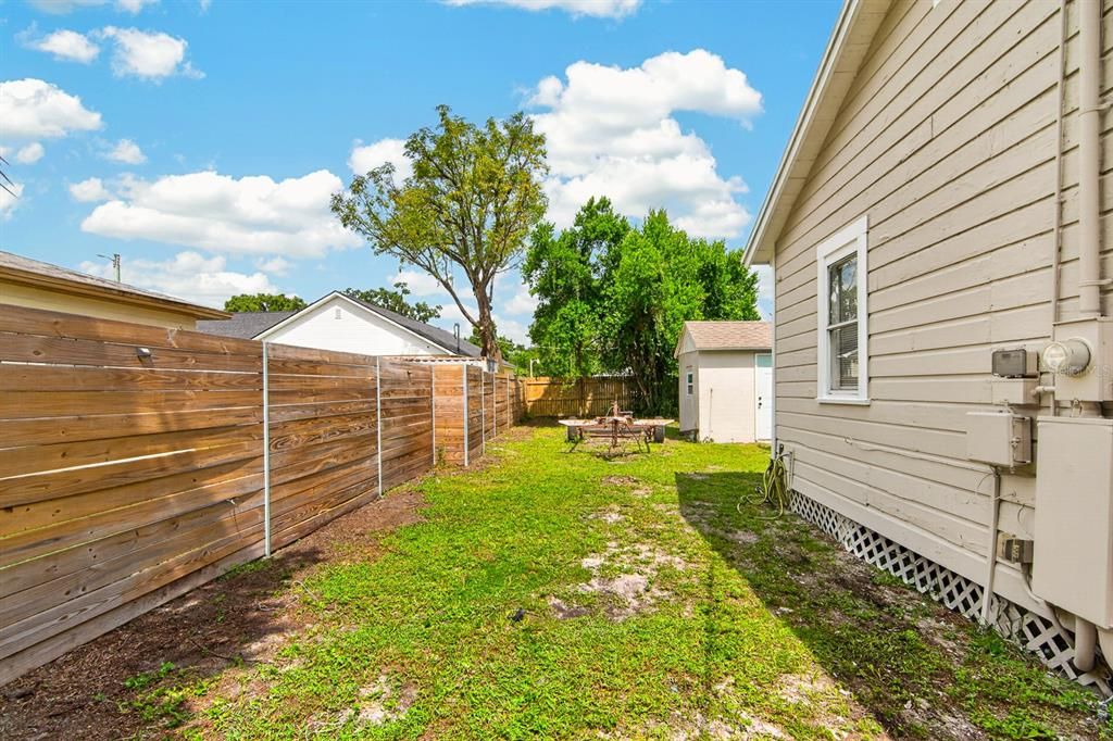 For Sale: $299,999 (3 beds, 2 baths, 1130 Square Feet)