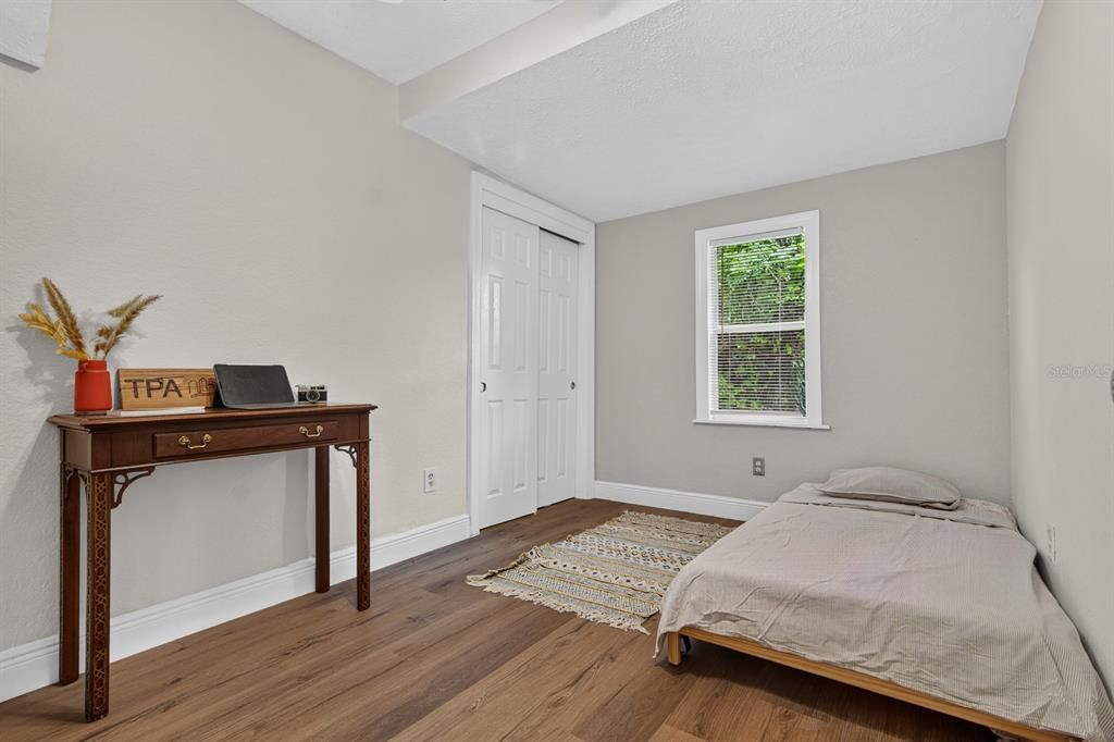 For Sale: $299,999 (3 beds, 2 baths, 1130 Square Feet)