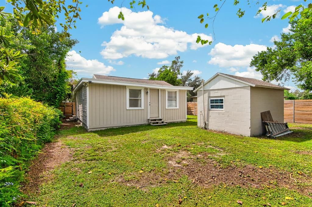 For Sale: $299,999 (3 beds, 2 baths, 1130 Square Feet)