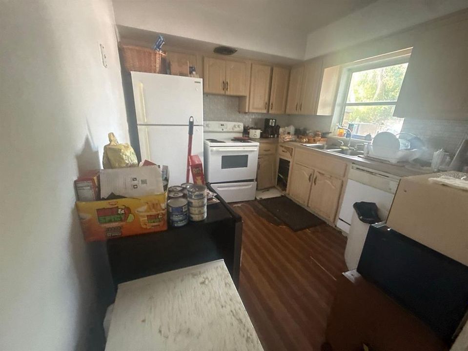 For Sale: $149,900 (3 beds, 2 baths, 1529 Square Feet)