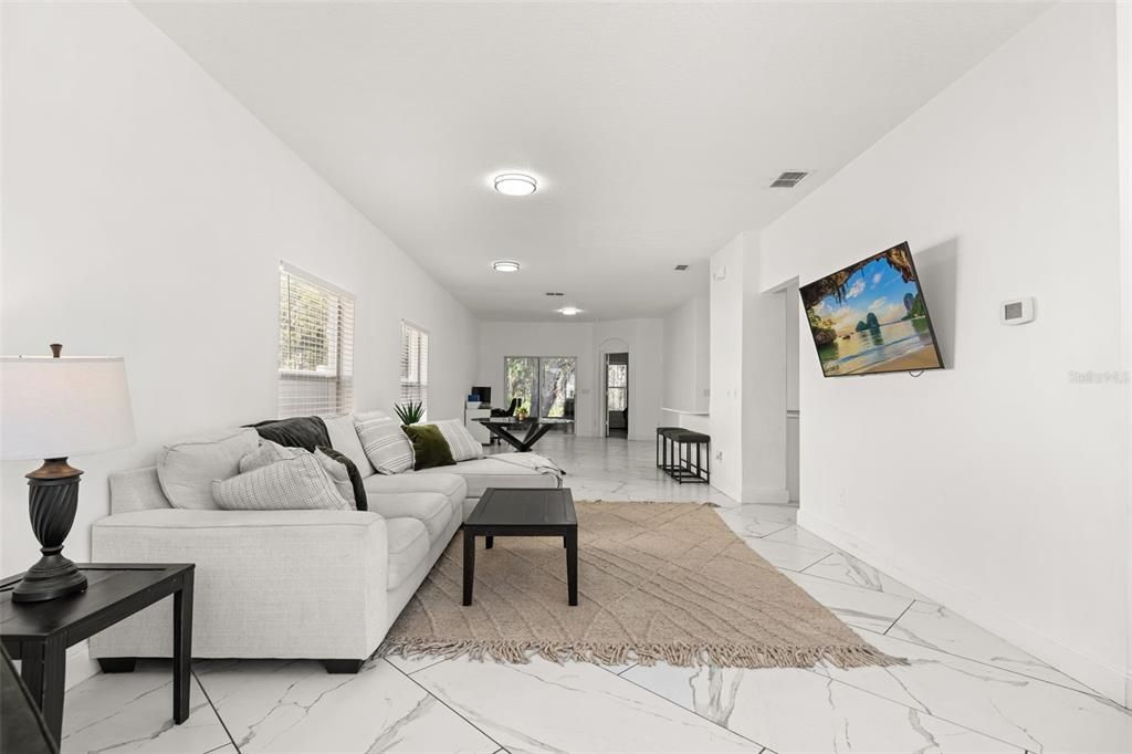 For Sale: $459,000 (4 beds, 2 baths, 1866 Square Feet)