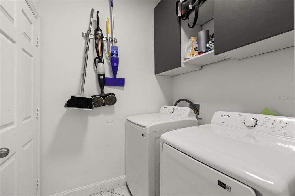 For Sale: $459,000 (4 beds, 2 baths, 1866 Square Feet)