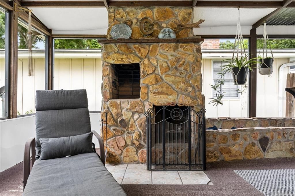 For Sale: $435,000 (3 beds, 2 baths, 2024 Square Feet)