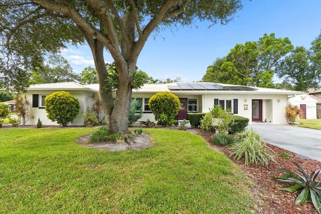 For Sale: $435,000 (3 beds, 2 baths, 2024 Square Feet)