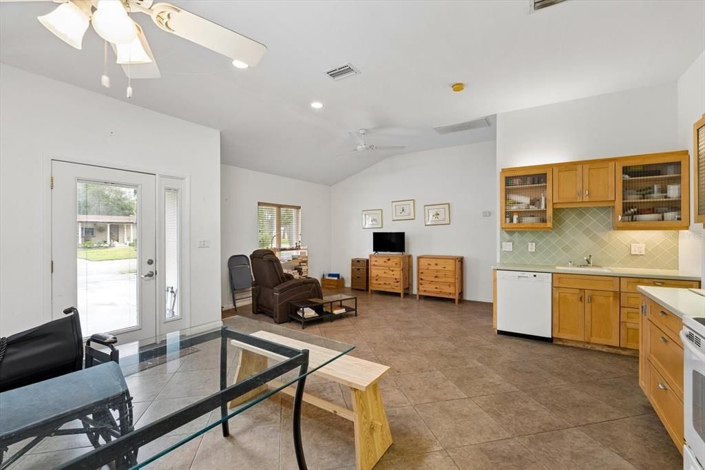 For Sale: $435,000 (3 beds, 2 baths, 2024 Square Feet)