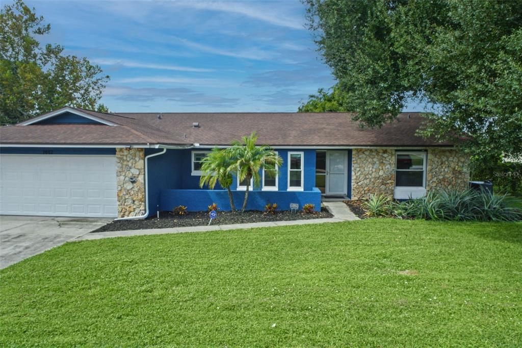 For Sale: $585,000 (3 beds, 2 baths, 2133 Square Feet)