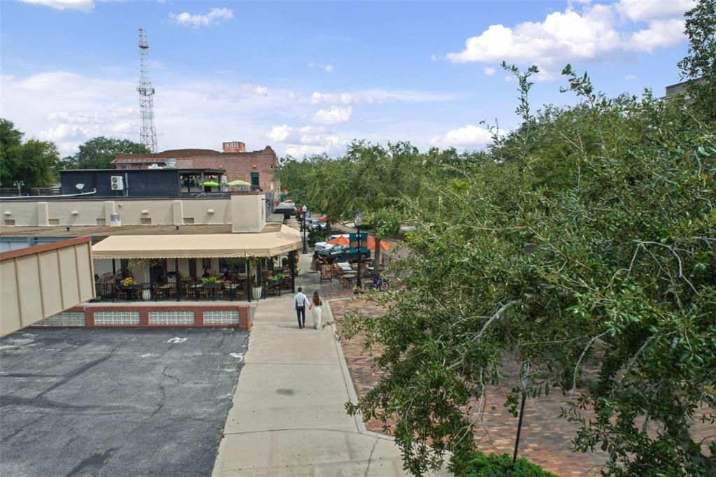 For Sale: $585,000 (3 beds, 2 baths, 2133 Square Feet)