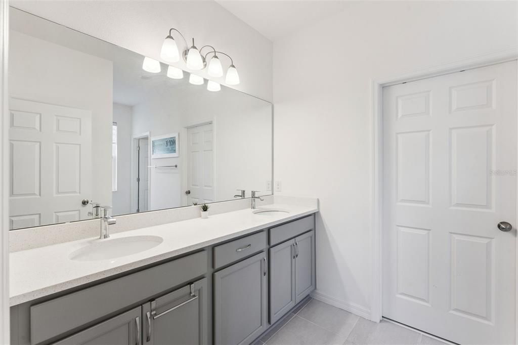 For Sale: $425,000 (4 beds, 2 baths, 2008 Square Feet)