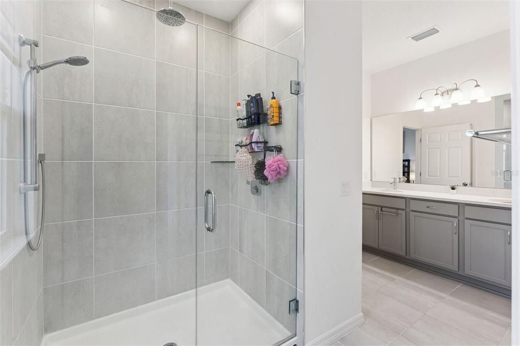 For Sale: $425,000 (4 beds, 2 baths, 2008 Square Feet)