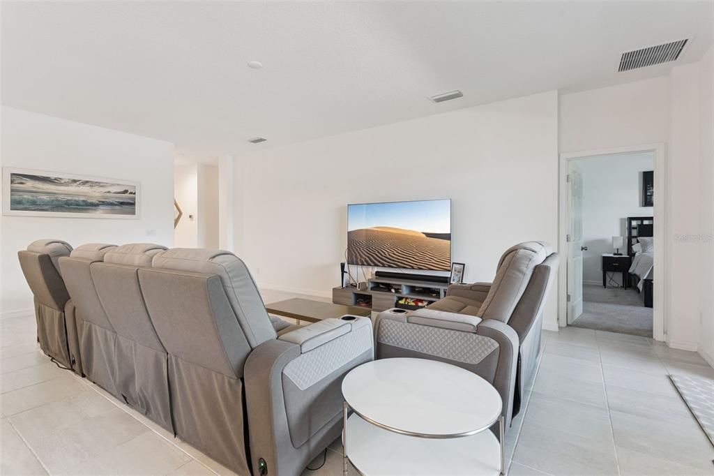 For Sale: $425,000 (4 beds, 2 baths, 2008 Square Feet)