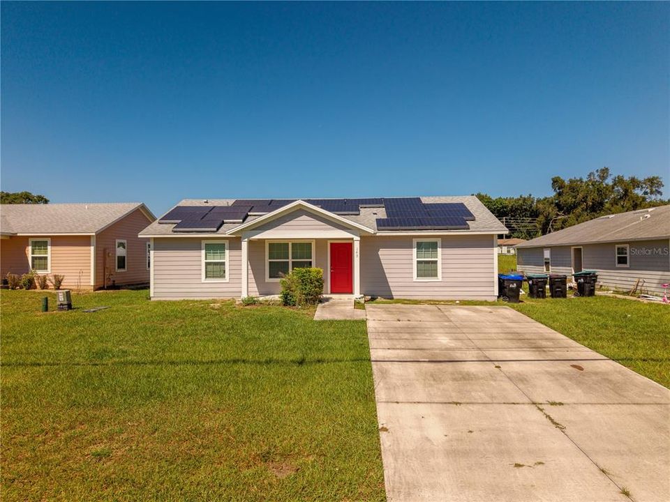 For Sale: $275,000 (4 beds, 2 baths, 1260 Square Feet)