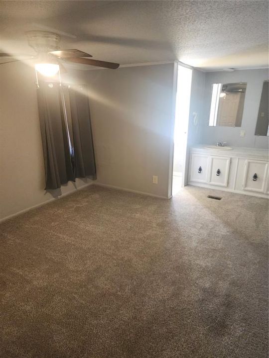 В аренду: $1,700 (3 спален, 3 ванн, 1440 Квадратных фут)