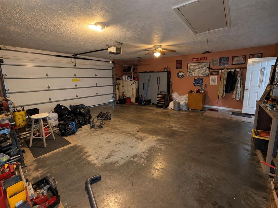 For Sale: $309,999 (3 beds, 3 baths, 1468 Square Feet)