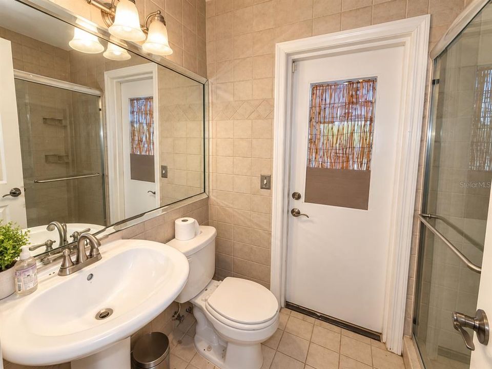 For Sale: $309,999 (3 beds, 3 baths, 1468 Square Feet)