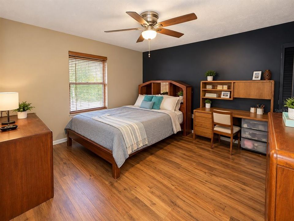 For Sale: $309,999 (3 beds, 3 baths, 1468 Square Feet)