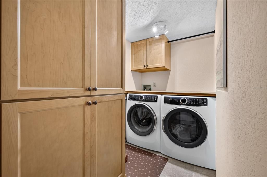 En Venta: $315,000 (2 camas, 2 baños, 1405 Pies cuadrados)