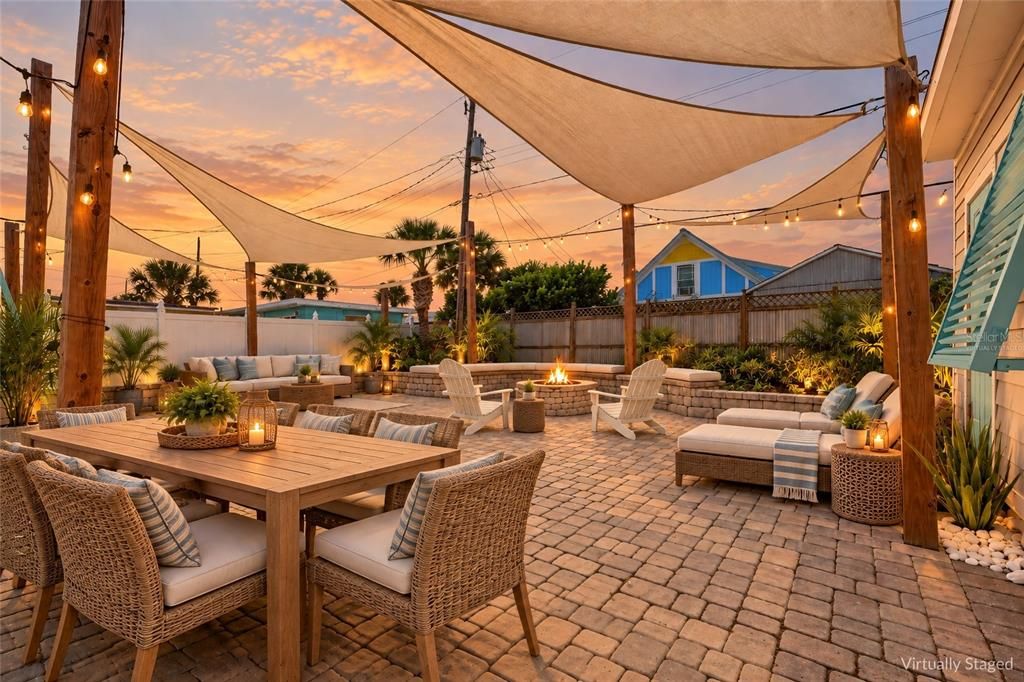 For Sale: $369,000 (2 beds, 1 baths, 965 Square Feet)