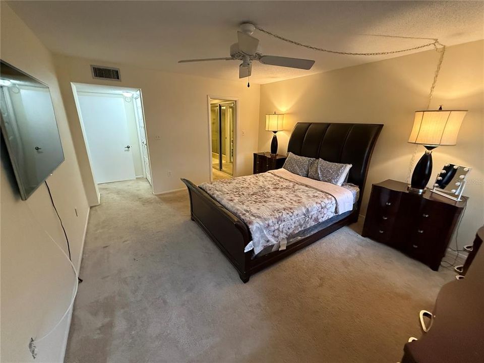 For Rent: $1,895 (2 beds, 2 baths, 1200 Square Feet)