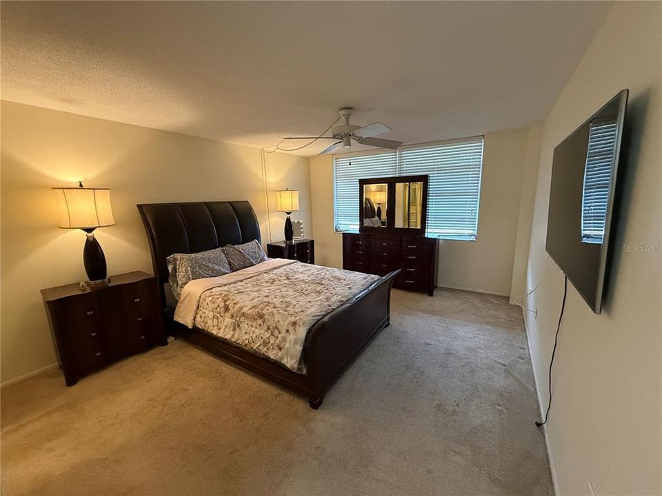 For Rent: $1,895 (2 beds, 2 baths, 1200 Square Feet)