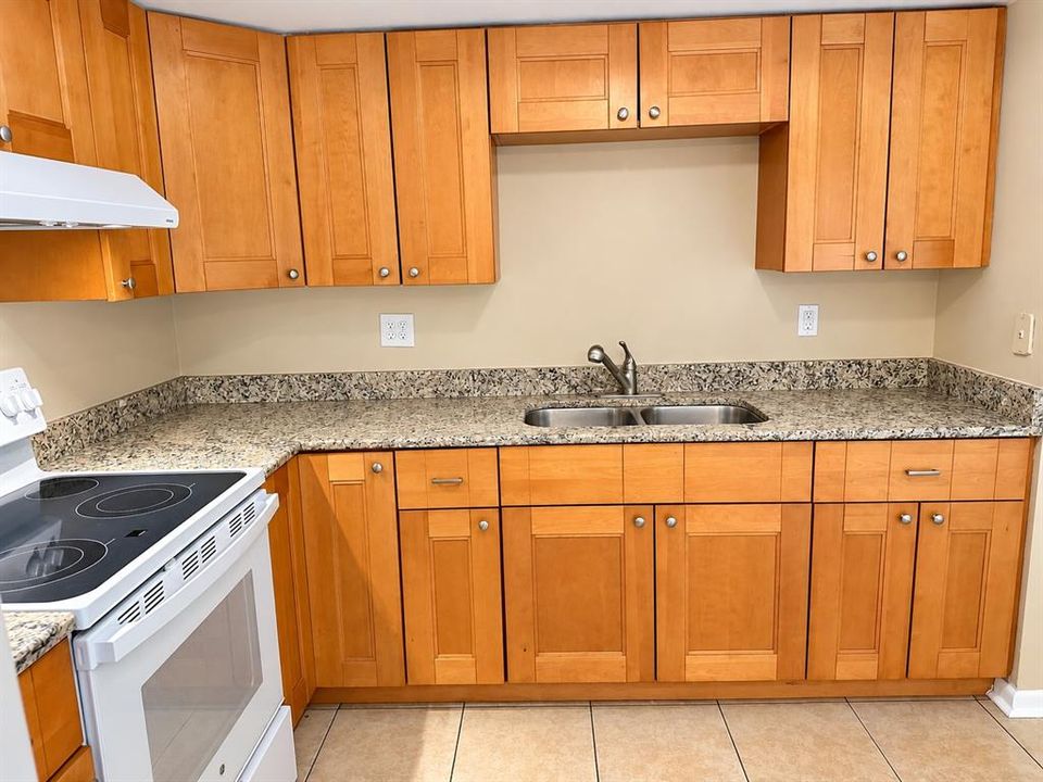 For Sale: $265,000 (3 beds, 2 baths, 1281 Square Feet)