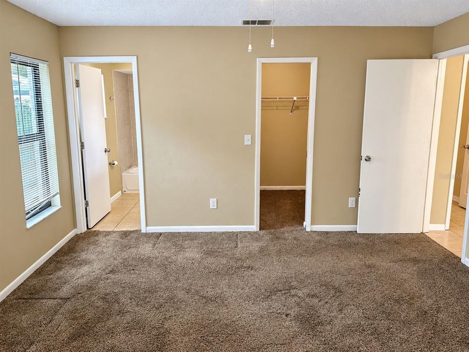 For Sale: $265,000 (3 beds, 2 baths, 1281 Square Feet)