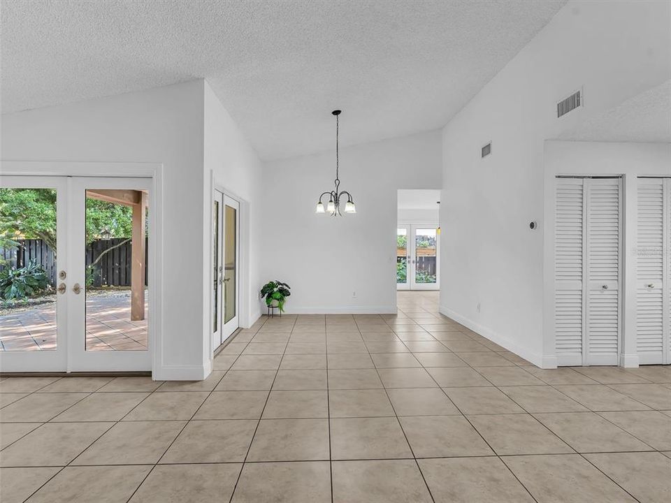 En Venta: $705,000 (3 camas, 2 baños, 1772 Pies cuadrados)