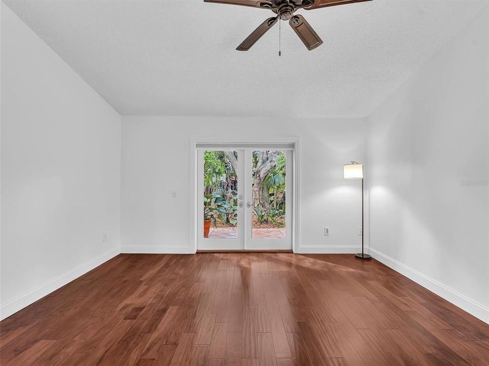 En Venta: $705,000 (3 camas, 2 baños, 1772 Pies cuadrados)