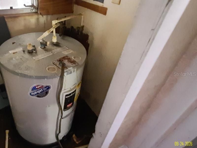 На продажу: $85,000 (3 спален, 2 ванн, 1510 Квадратных фут)