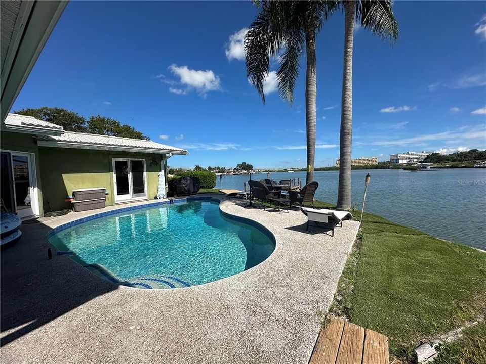 For Rent: $4,000 (3 beds, 3 baths, 2624 Square Feet)