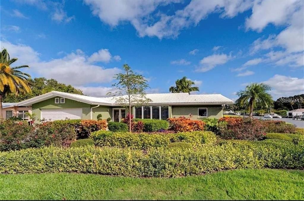 For Rent: $4,000 (3 beds, 3 baths, 2624 Square Feet)