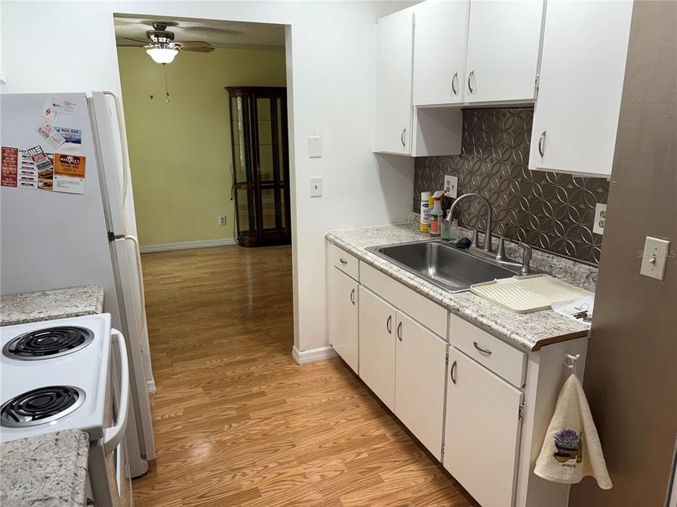 В аренду: $1,450 (2 спален, 1 ванн, 600 Квадратных фут)
