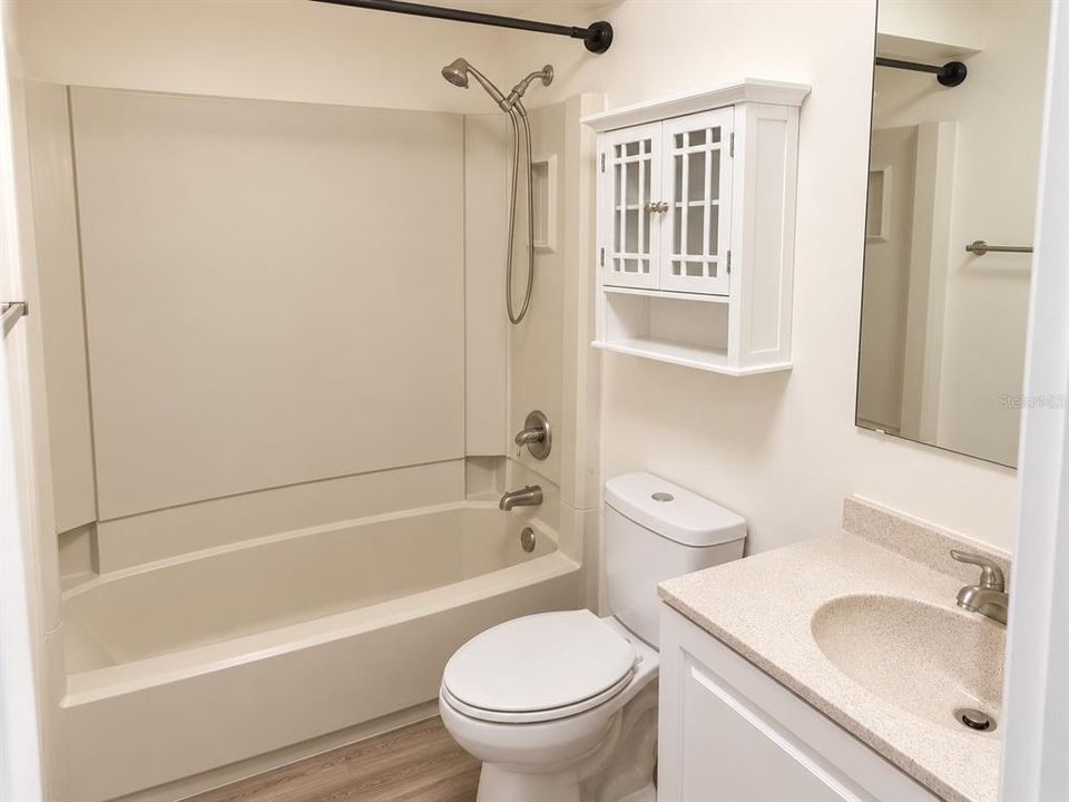 В аренду: $1,450 (2 спален, 1 ванн, 600 Квадратных фут)