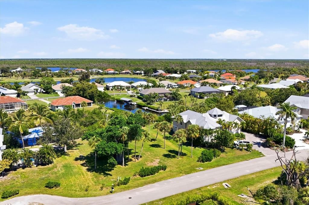 待售: $269,000 (0.36 acres)