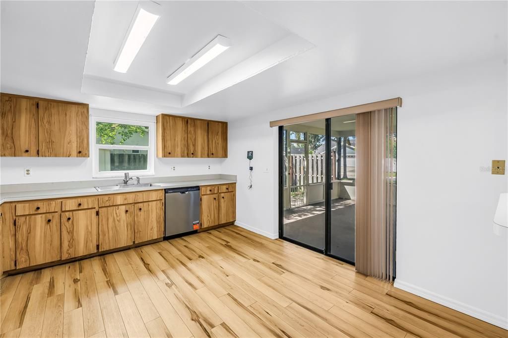 For Sale: $399,900 (3 beds, 2 baths, 1429 Square Feet)