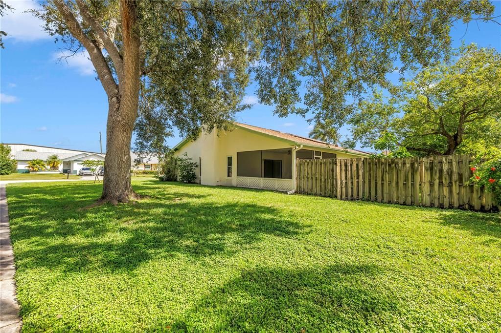 For Sale: $399,900 (3 beds, 2 baths, 1429 Square Feet)