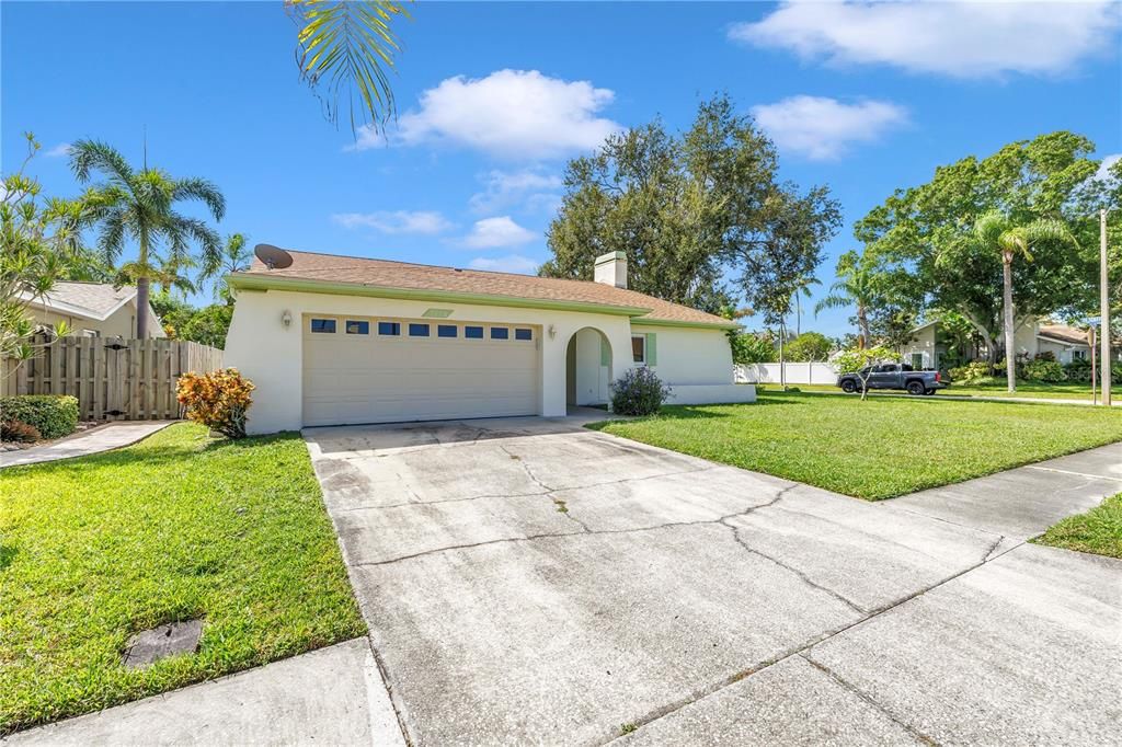 For Sale: $399,900 (3 beds, 2 baths, 1429 Square Feet)