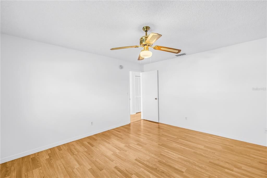 For Sale: $399,900 (3 beds, 2 baths, 1429 Square Feet)