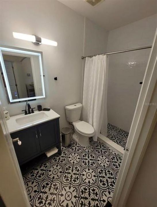 For Sale: $368,000 (3 beds, 2 baths, 1215 Square Feet)