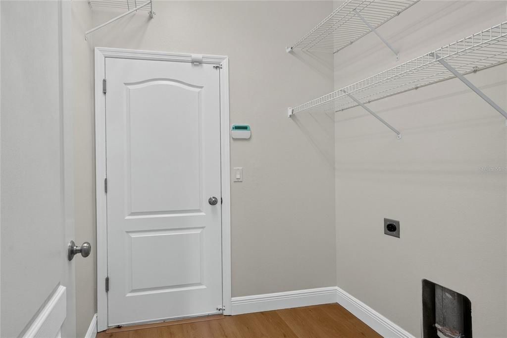 For Sale: $357,000 (4 beds, 2 baths, 1997 Square Feet)