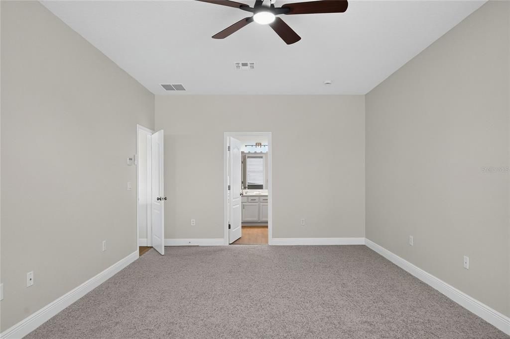 For Sale: $357,000 (4 beds, 2 baths, 1997 Square Feet)
