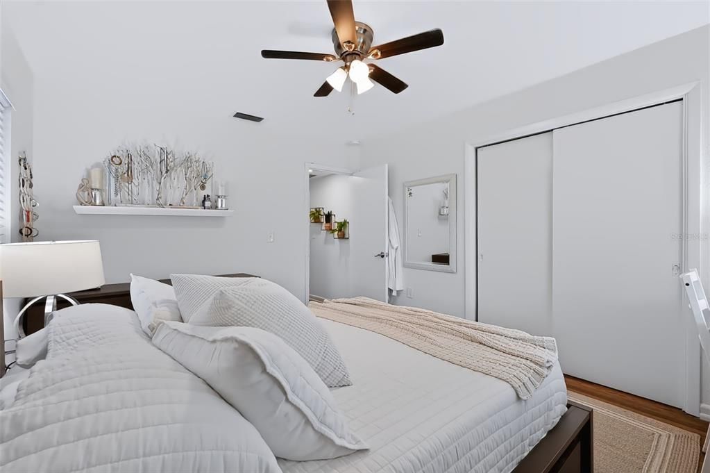 En Venta: $425,000 (3 camas, 2 baños, 1250 Pies cuadrados)