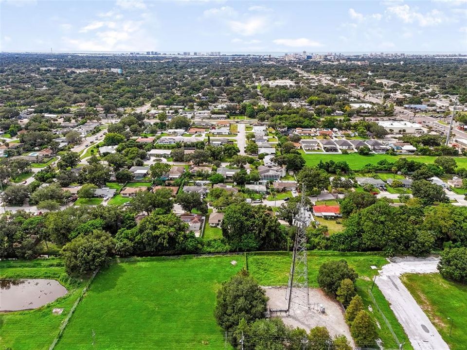 En Venta: $425,000 (3 camas, 2 baños, 1250 Pies cuadrados)