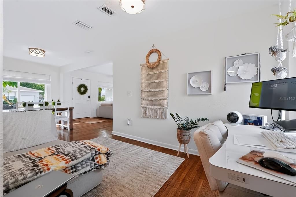 En Venta: $425,000 (3 camas, 2 baños, 1250 Pies cuadrados)