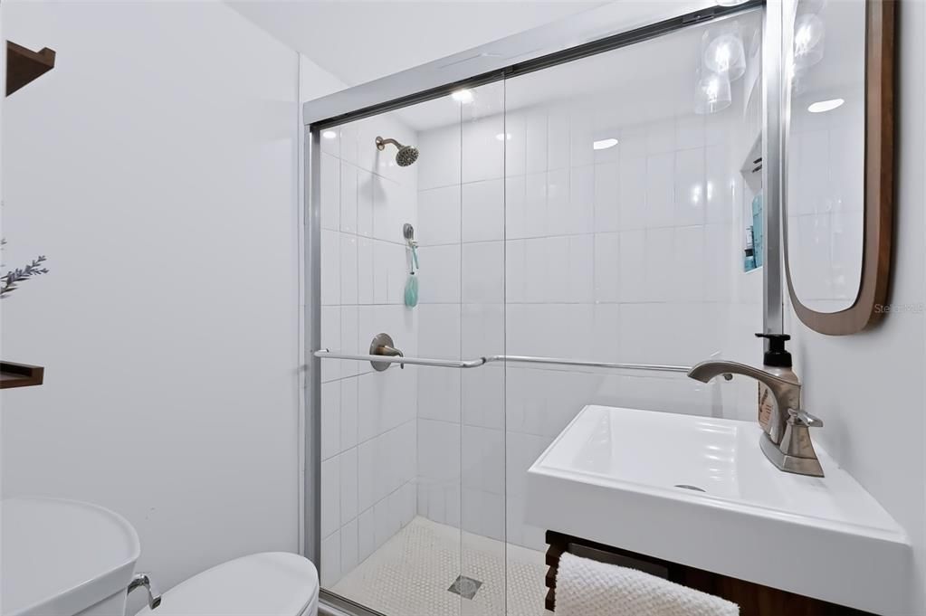 En Venta: $425,000 (3 camas, 2 baños, 1250 Pies cuadrados)