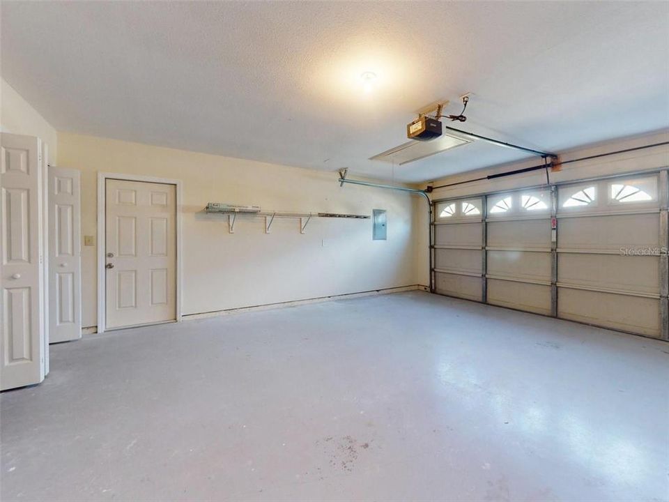 For Rent: $2,400 (2 beds, 2 baths, 1456 Square Feet)