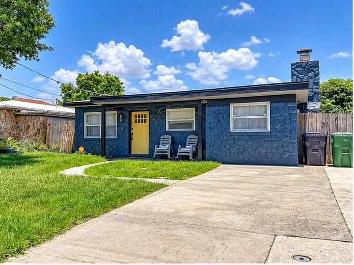For Rent: $2,500 (3 beds, 2 baths, 1602 Square Feet)