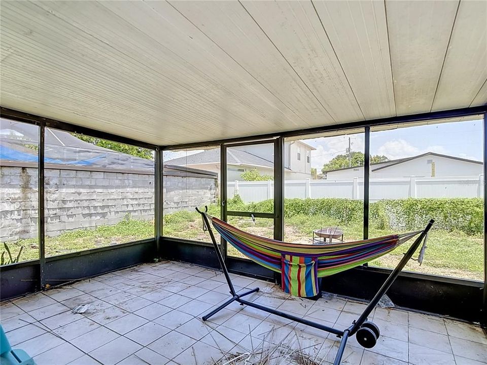 For Rent: $2,500 (3 beds, 2 baths, 1602 Square Feet)