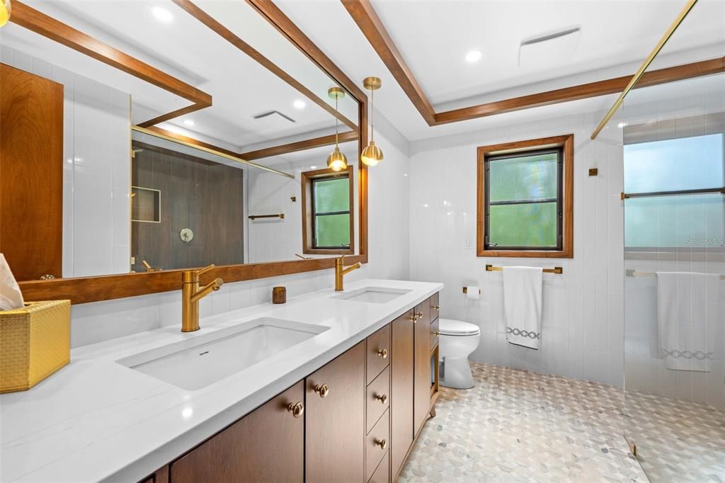 На продажу: $499,900 (3 спален, 2 ванн, 2524 Квадратных фут)