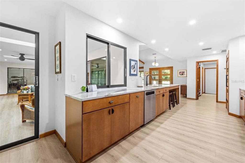 На продажу: $499,900 (3 спален, 2 ванн, 2524 Квадратных фут)